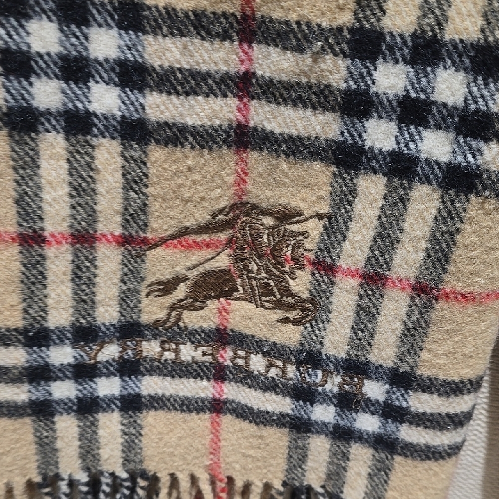 Burberry Beige Checkered Scarf - Picture 4 of 8